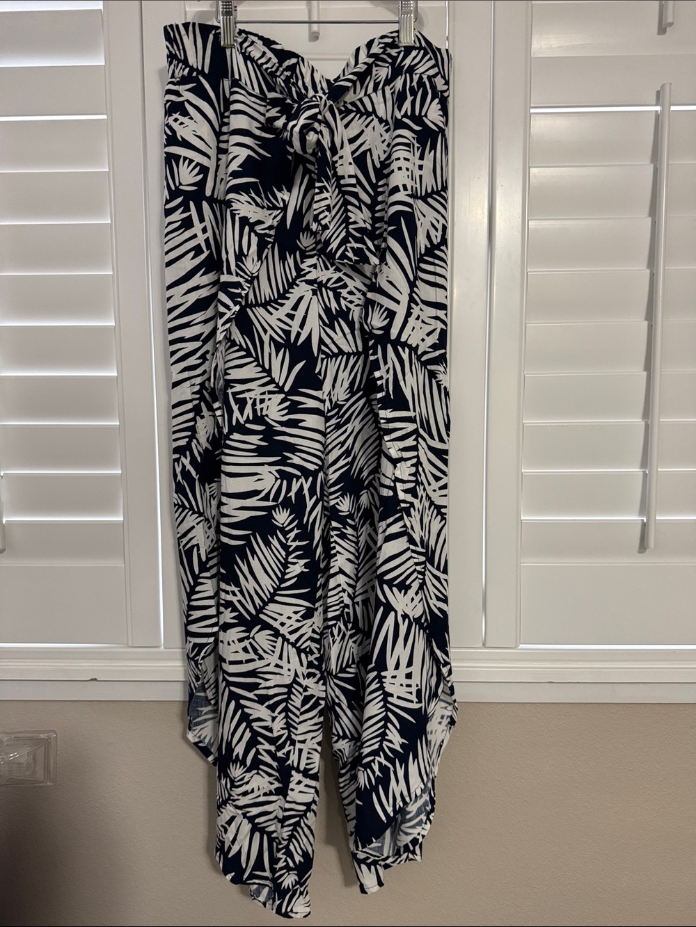Navy and White Tropical Print Wide-Leg pants